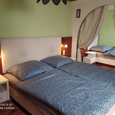 Penzion U Lipy เดชชิน ภายนอก รูปภาพ